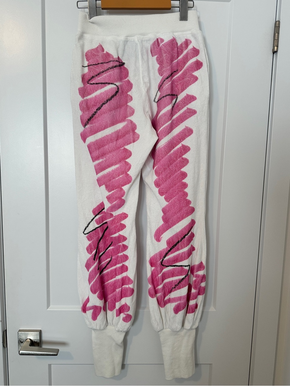 Moschino Couture White Pink Chenille Brushstroke Jogger Pant Size 4 US - Picture 11 of 16